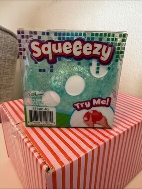 🎲🎲Aqua Glitter Dice by Squeeezy!!!🎲🎲